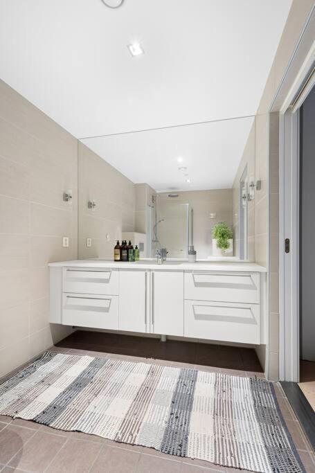Modern 3Bed Room Sea View Apartment @ Oslo Barcode Ngoại thất bức ảnh