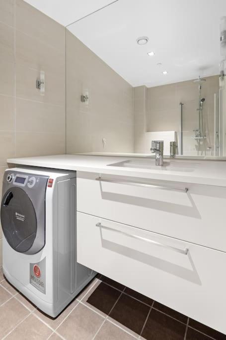 Modern 3Bed Room Sea View Apartment @ Oslo Barcode Ngoại thất bức ảnh